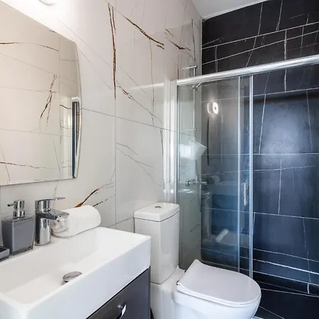 La Casa 1-br Apt In Larnaca
