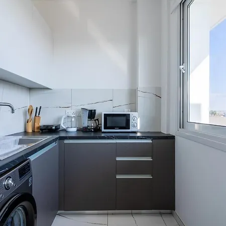La Casa 1-br Apt In Larnaca
